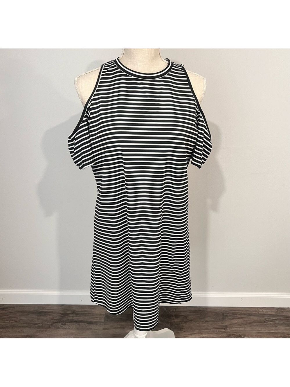 Want and Need Black White Stripe Cold Shoulder Dress Size Large SKU#C24319